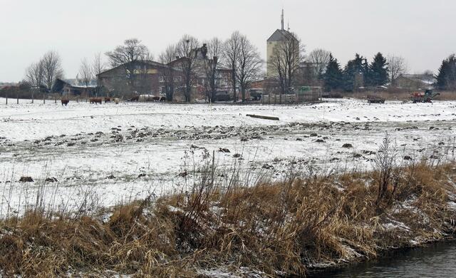 Ein paar Meter "fuhseaufwärts"; Blick zurück auf das ehemalige Schachtgelände.