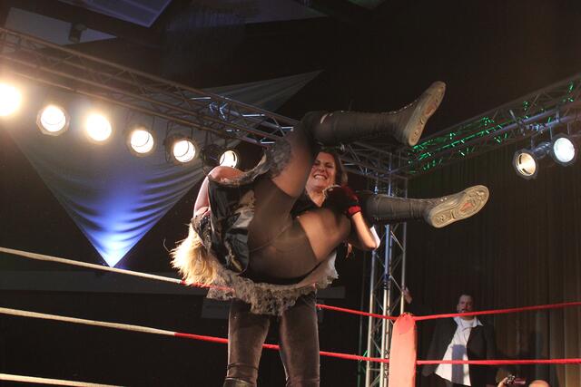 Kathie Lea vs. Layla Rose