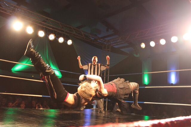Kathie Lea vs. Layla Rose