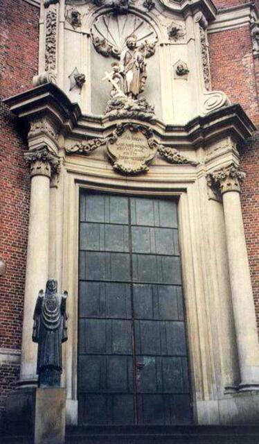 Barocke Fassade der kath. Kirche St. Josef in der "Großen Freiheit"