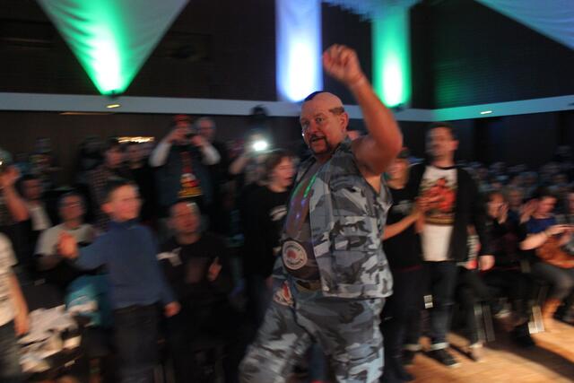Einzug von Bushwacker Luke