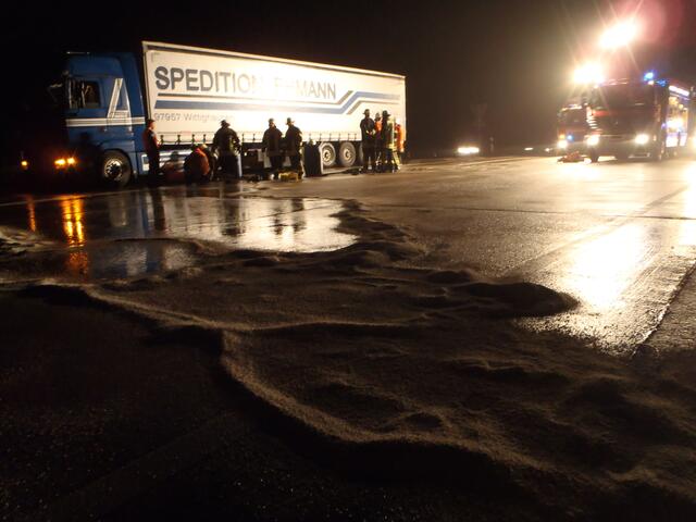 ... der "Dieselsee" auf der A7....