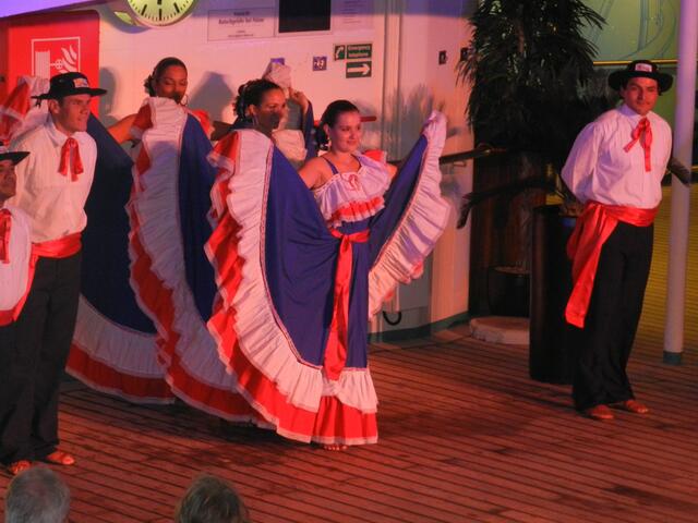 Folklore Schow