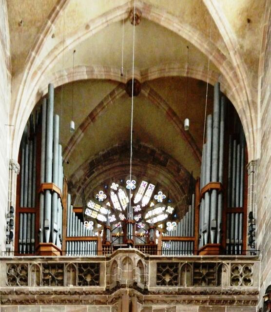 Die Orgel hat 42 Register