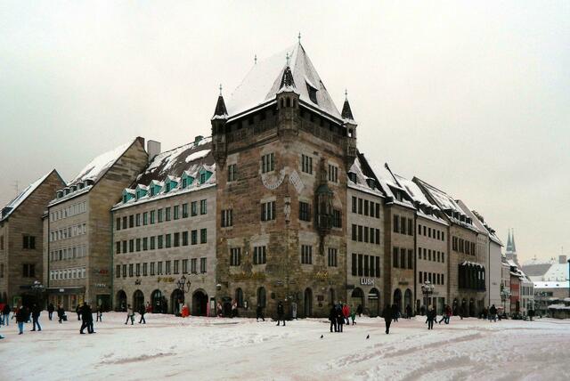 St. Lorenzplatz und Karolinenstrasse