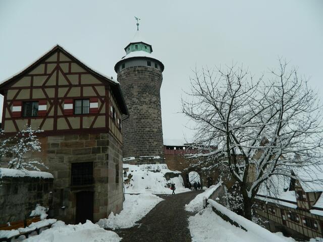 Der runde Bergfried "Sinwellturm"