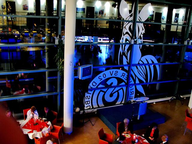 Na, wer schaut uns da beim Essen zu ...???