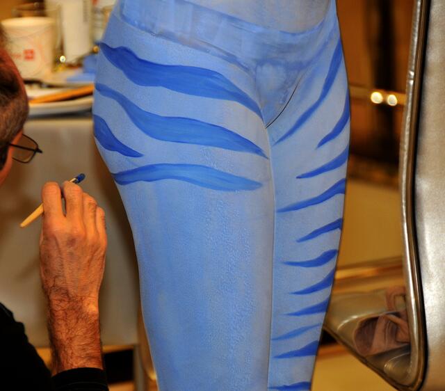 Body-Painting in der Ernst-August-Galerie