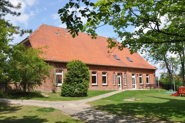 Im Detail - Mellendorf im Burgdorfer Land © OKOK TELEVISION
