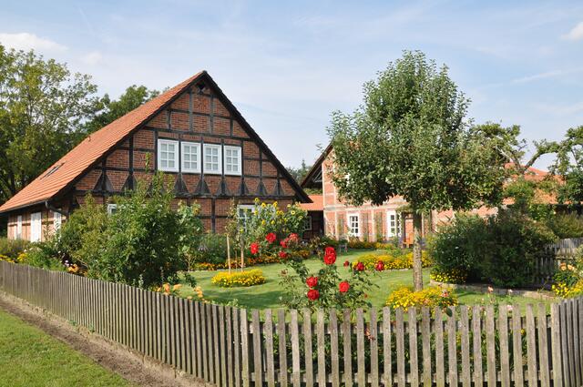 Im Detail - Wennebostel im Burgdorfer Land © OKOK TELEVISION