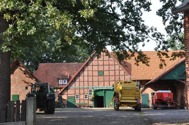 Im Detail - Wennebostel im Burgdorfer Land © OKOK TELEVISION