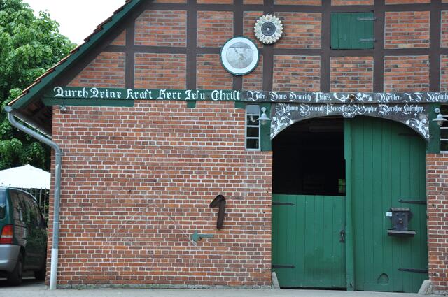 Im Detail - Mellendorf im Burgdorfer Land © OKOK TELEVISION