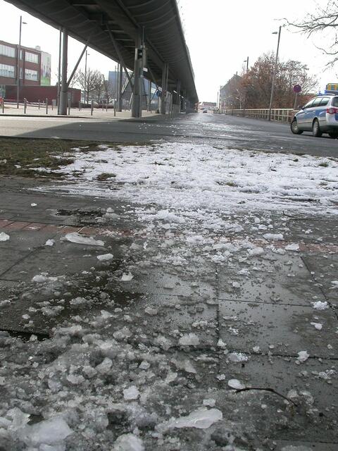 Eisreste auf der Karlsruher Straße....