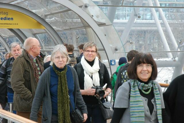 auf dem weg durch die hallen