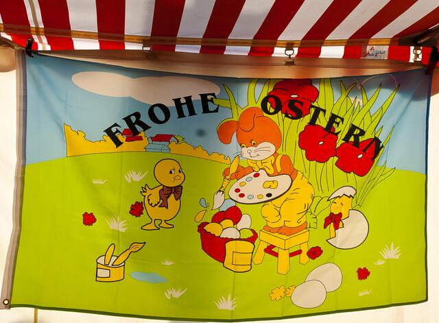 ... wir färben und bemalen die Ostereier, damit wir rechtzeitig fertig sind! In 2 Wochen ist es so weit!