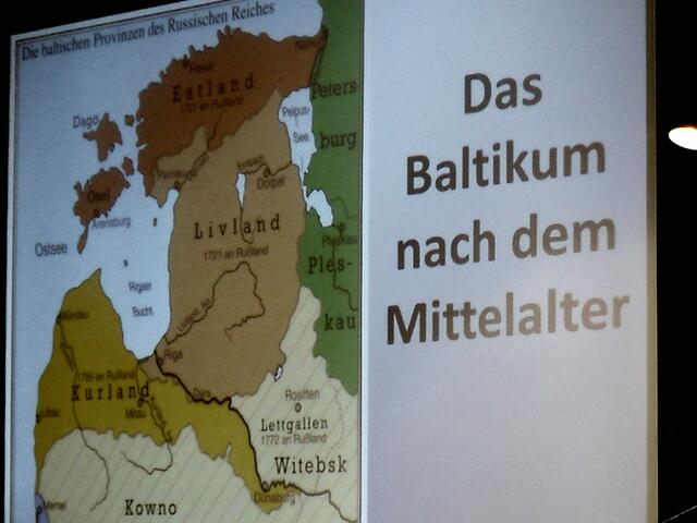 . . . das Baltikum, li. nach dem Mittelalter . . .