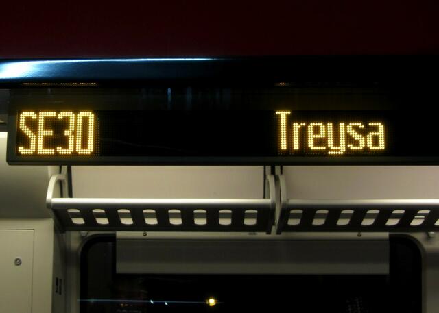 Anzeige SE30 am neuen Triebwagen (22.3.2013)