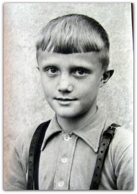 ich als Volksschulkind in Vöhrum