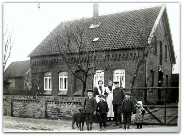 Vöhrum Triftstr.147, Haus von Schneidermeister H. Schrader, dem Vater meiner Mutter