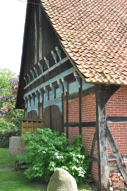 Im Detail - Negenborn im Burgdorfer Land © OKOK TELEVISION