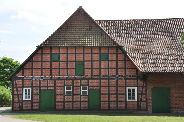 Im Detail - Negenborn im Burgdorfer Land © OKOK TELEVISION
