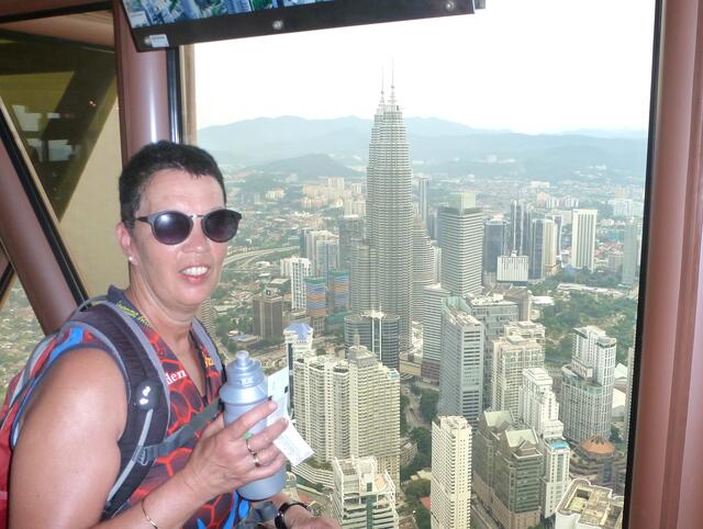 Blick vom KL Tower auf die Petrona Twin Tower