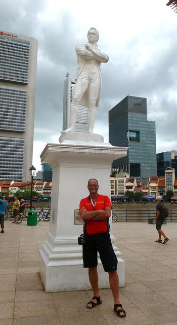 Sir Thomas Raffles Denkmal am Singapore River