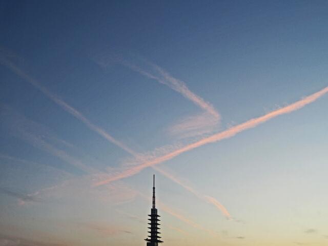 26. März 2013.                                                        Himmelszeichen.
