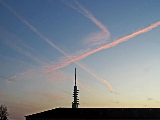 26. März 2013.                                                        Himmelszeichen.