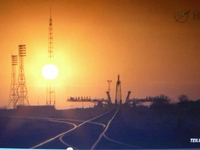 . . . Sonnenaufgang auf dem Raketengelände in Baikonur in Kasachstan . . .