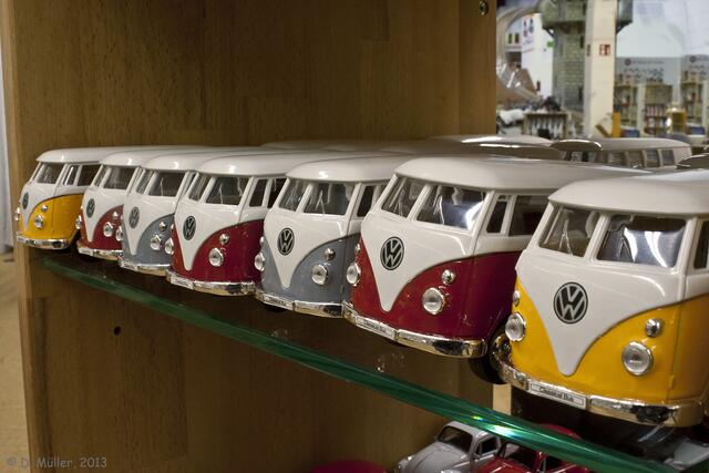 Bulliparade. Einer von ihnen hat ein neues Heim gefunden ... ;-)