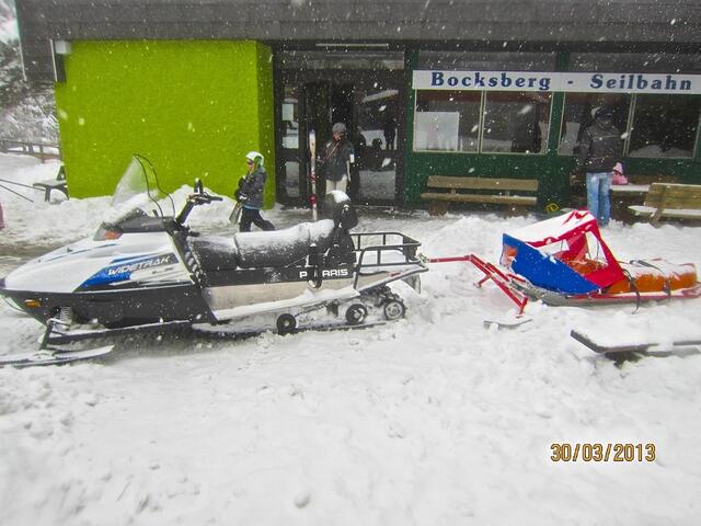 Für alle Fälle war die Bergwacht in Bereitschaft. Es gab keine Einsätze, so dass die Bereitschaftshelfer selbst skifahren und snwoboarden konnten