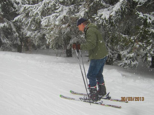 Haps bevorzugte die Ski-Familienabfahrt (alle anderen Abfahrten waren gesperrt) - ich hatte leider meinen Schlitten nicht mitgenommen und konnte nur wandern