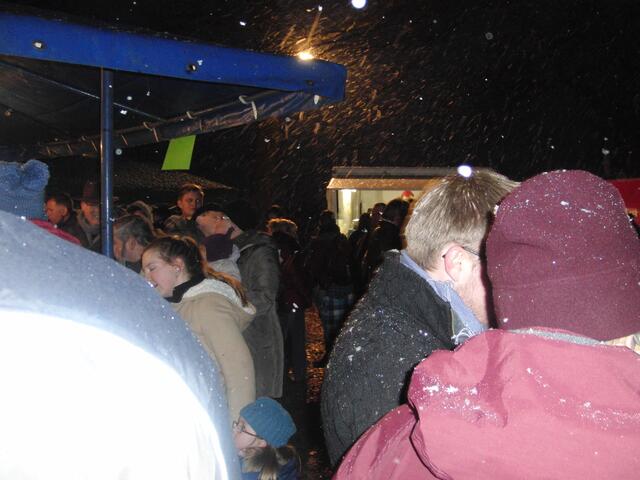 Schneeflocken wie im tiefsten Winter