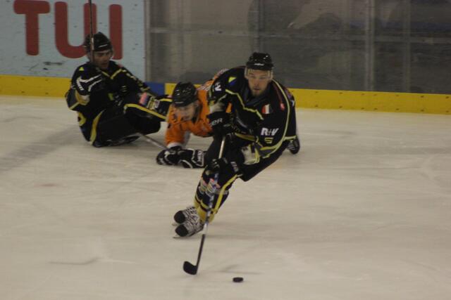 United North Stars vs. Grizzly Adams Wolfsburg 2:2 (2:2)