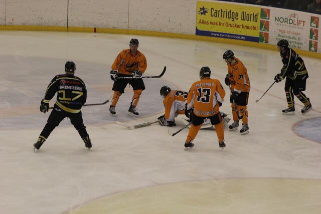 United North Stars vs. Grizzly Adams Wolfsburg 3:5 (2:2/ 0:2/ 1:1)