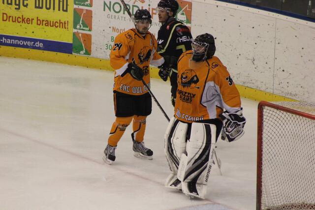 United North Stars vs. Grizzly Adams Wolfsburg 3:5 (2:2/ 0:2/ 1:1)