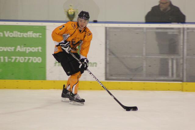 United North Stars vs. Grizzly Adams Wolfsburg 3:5 (2:2/ 0:2/ 1:1)