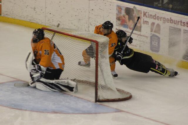 United North Stars vs. Grizzly Adams Wolfsburg 3:5 (2:2/ 0:2/ 1:1)