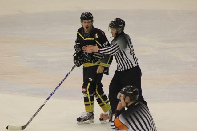 United North Stars vs. Grizzly Adams Wolfsburg 3:5 (2:2/ 0:2/ 1:1)