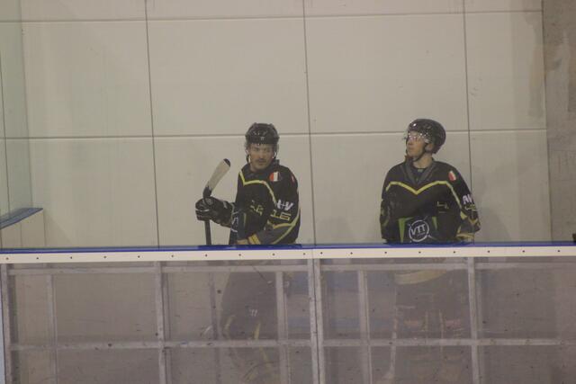 United North Stars vs. Grizzly Adams Wolfsburg 3:5 (2:2/ 0:2/ 1:1)