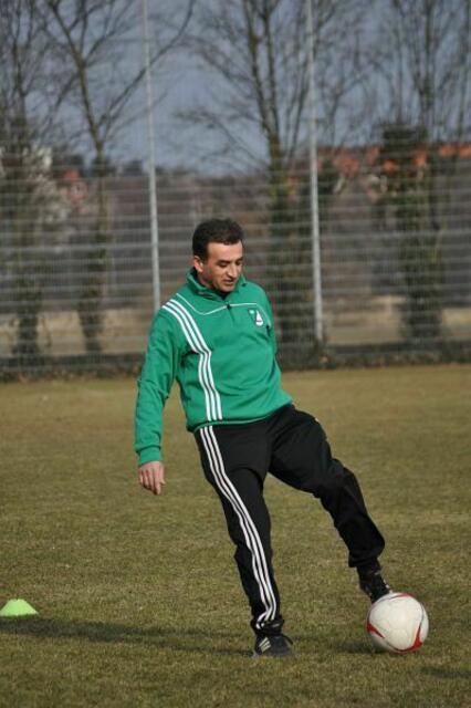 Kontrollieren und abspielen, der Trainer macht es vor!