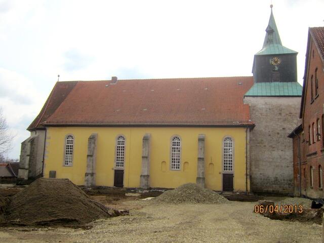 und von der Straßenseite aus.