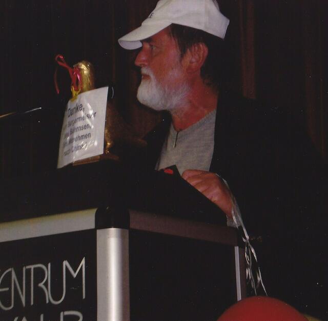 Rede "Danke, Herr Bürgermeister Jens Böhrnsen, fürs Mitnehmen nach China!" am 18. Juni 2010 im BÜRGERZENTRUM NEUE VAHR (Bremen) | Foto: Dr. Martin Korol