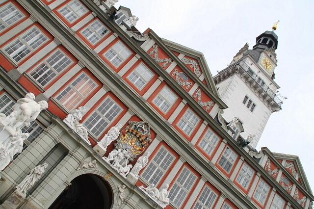 Vielleicht auf den Schlossturm und das Prunkportal ...