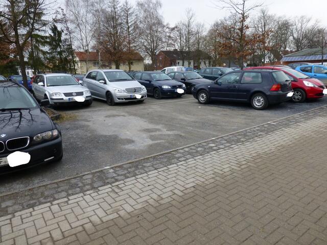 FREIE Parkplätze ....