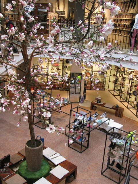 Shopping im Kaufhaus.