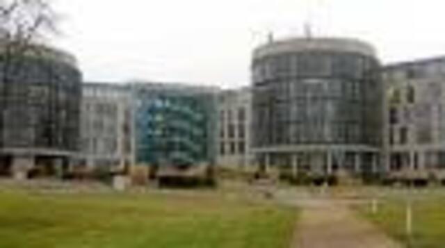 Helmstedt: EON-Avacon Zentrale Helmstedt. Wird sie evtl. bald aus Finanznot aufgegeben? Ganz so pompös soll der Neubau in Gronau nicht werden, siehe  www.uewl.de | Foto: helmstedter-nachrichten.de