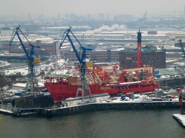 Auf der Werft Blohm & Voss das Ölproduktionsschiff "BANFF" http://www.hafen-hamburg.de/vessel/petrojarl-banff