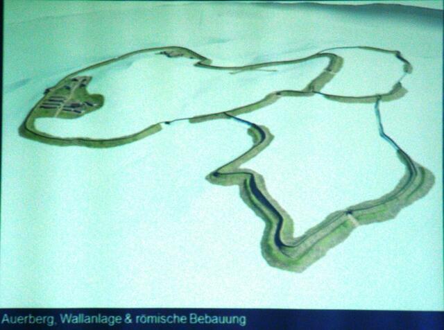 Wall und Siedlungsgrabungen am Auerberg | Foto: Archäolog. Park Kempten / Dr. G. Weber (Vortragsaufnahme A. Platschka)